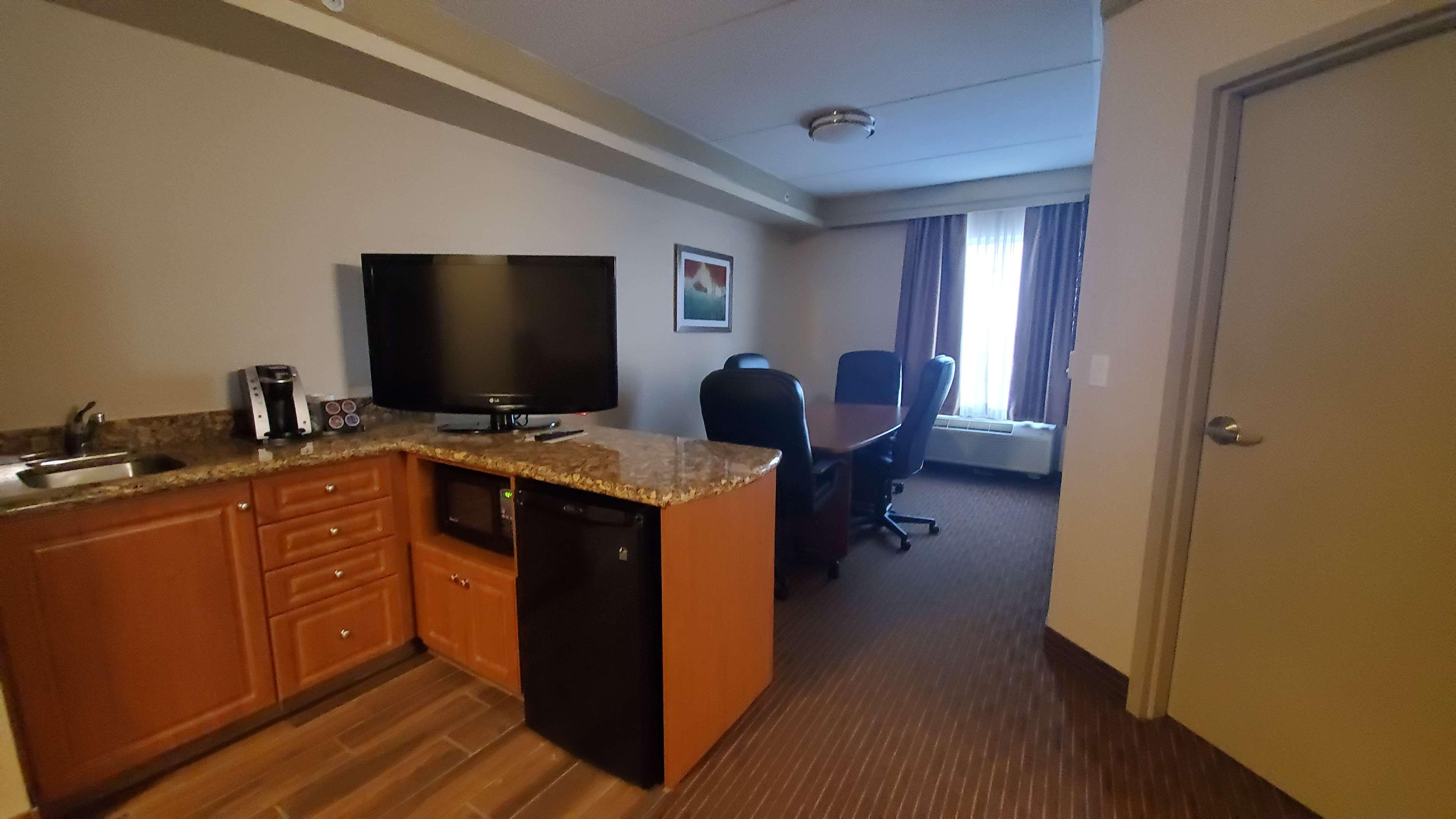 Best Western Plus Waterloo Hotel Exterior foto
